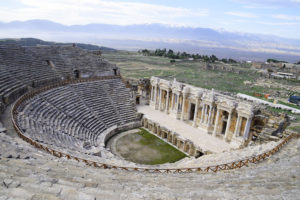 hierapolis tiyatrosu, pamukkale, gezi, turist rehberi